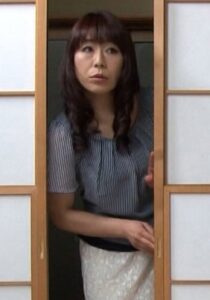 教え●の父の愛撫に堕ちて…巨乳を揉みしだかれ感じてしまう熟女先生!?に顔射SEX!