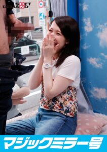 マジックミラー号 優しい子持ちのママ・さやかさんにこっそりデカチンを見せつけて 素股で擦りつけて育児でレス気味の欲求不満オ○ンコに旦那の目の前でヌルっと生挿入 産後の柔らかい膣穴が気持ち良すぎて中出し不倫SEX ~休日にお出かけ中幸せ絶頂の春ママNTR~
