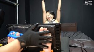「足枷くすぐりで過去イチ反り返ってくすぐったがるほたるさん!」わかしラボ WAKA-065 海埜ほたる 3
