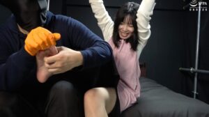 「私服姿でバンザイ拘束された奥様の弱点の腋の下をガッツリ責め倒す!」わかしラボ WAKA-070杉崎みさき 2