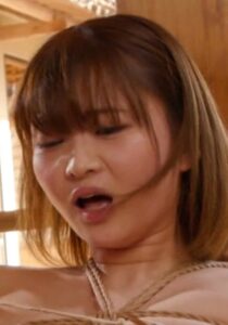 義父のテクニックの虜になり普通のSEXに満足できない若妻の二穴変態遊戯!