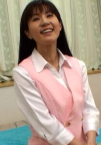新規オープンのマッサージ店の無料モニターに訪れたOLさんにふたりがかりでエロ施術!お昼休みに制服で乱れまくる快楽堕ち生嵌めSEX!