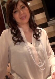 セレブ系美熟女さんを個撮テイでホテルに○れ込み!欲求不満の熟女は貪欲に快感を求めてイキまくる!