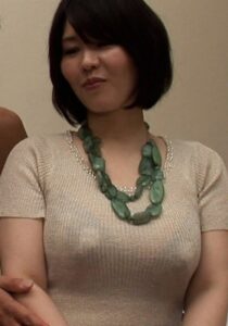 母娘のふたりをナンパ!狙いは欲求不満の熟女!母親をホテルに○れ込み性癖全開淫乱SEX!