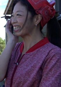 生で見るAV男優に感激の海鮮食堂の女将さん!旦那のAVに嵌って自ら出演してみようと応募して来た変態熟女の快楽SEX!