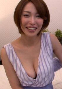 ナンパした美女とホテルでAV撮影開始!性欲強めの巨乳美女と甘い中出しSEX!