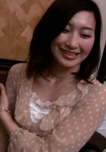 街行くおしゃれで綺麗な奥様にアンケート!産後のセックスレスに悩む奥様の欲求を満たす為に、そのままホテルに行っちゃいました!