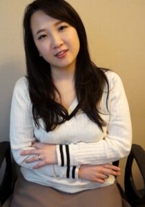旦那とのエッチが楽しくないとAVに応募して来た若妻さん!後腐れない男性と性癖全開嵌め撮りSEX