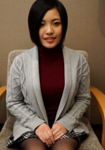 ネット経由でAVに応募して来た一見清楚系若妻さん!結婚1年目から旦那のSEXに満足出来ず浮気SEXに溺れる性欲旺盛変態SEX!