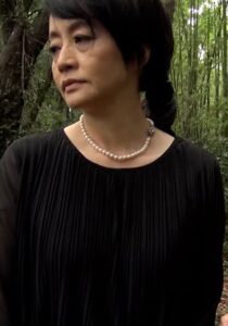 未亡人!性欲旺盛熟女と変態野外中出しSEX!